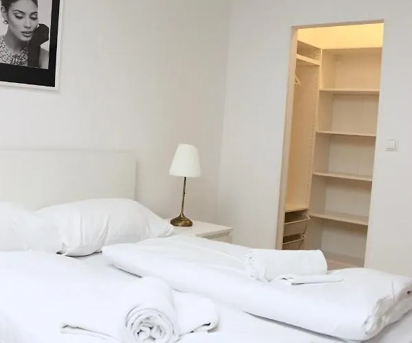 Sauna Penthouse Near Prater *